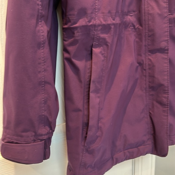 REI Women’s Purple Rainjacket XS - Picture 4 of 7